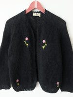 Lade das Bild in den Galerie-Viewer, *Mohair Wolle* Cardigan Tulip Blumen Stick (M)
