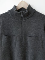 Lade das Bild in den Galerie-Viewer, *Miu Miu* Pullover Troyer Wolle Mausgrau (L)
