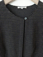 Lade das Bild in den Galerie-Viewer, *Cerruti* Bluse 100% Seide Galaxy (L)
