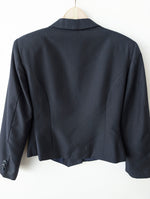 Lade das Bild in den Galerie-Viewer, *Hugo Boss* Blazer Cropped 80s Nadelstreifen (M-L)
