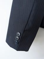 Lade das Bild in den Galerie-Viewer, *Hugo Boss* Blazer Cropped 80s Nadelstreifen (M-L)
