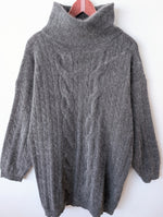Lade das Bild in den Galerie-Viewer, *Angora &amp; Wolle* Long Pullover Rollkragen Grau (XL)
