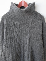 Lade das Bild in den Galerie-Viewer, *Angora &amp; Wolle* Long Pullover Rollkragen Grau (XL)
