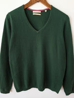 Lade das Bild in den Galerie-Viewer, *Kaschmir* Pullover Premium Basic Moosgrün (L)
