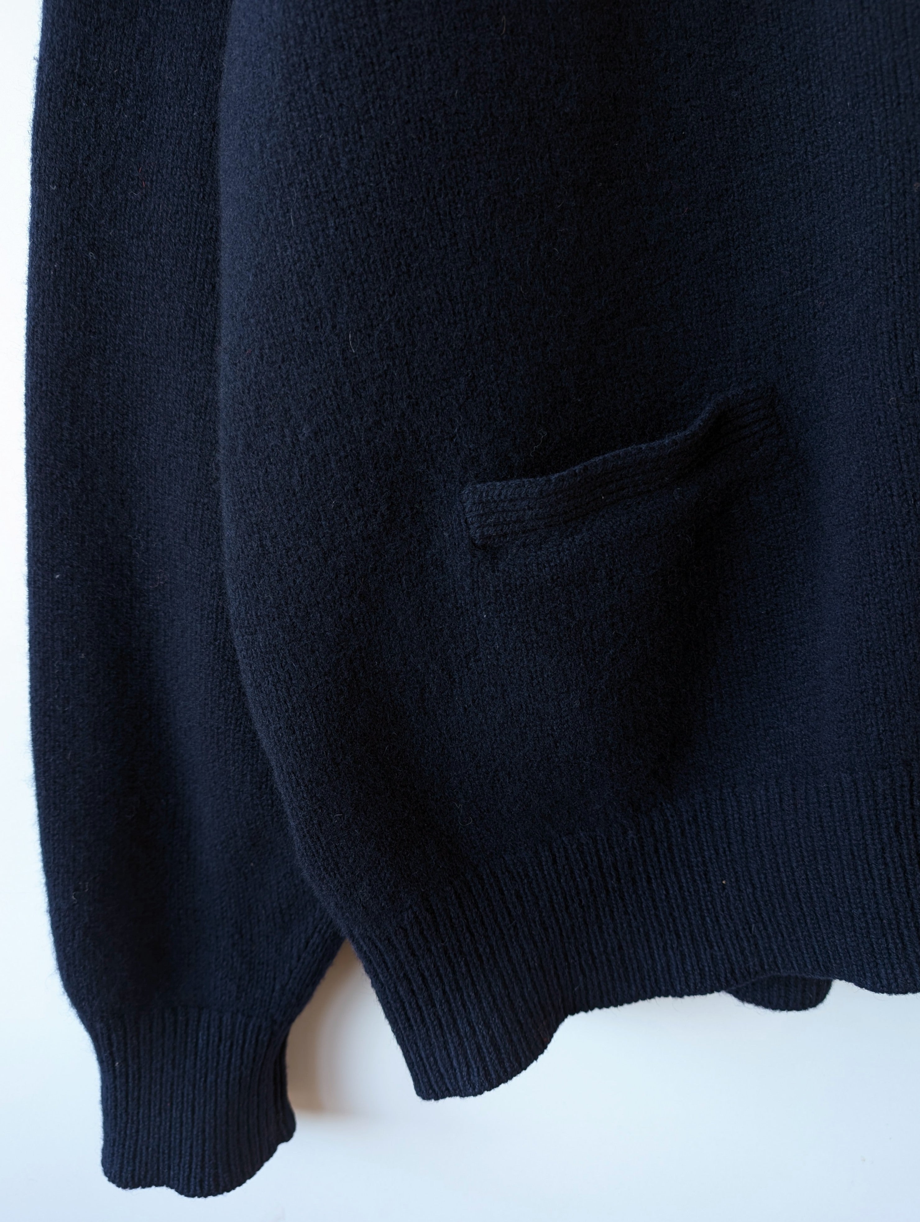 *Lammwolle* Cardigan Alan Paine Basic Marine (L-XL)