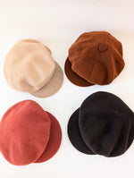 Lade das Bild in den Galerie-Viewer, Ballonmütze Schirm Y2K Wolle
