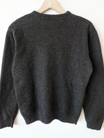 Lade das Bild in den Galerie-Viewer, *Lammwolle* Pullover Premium Basic Dunkelgrau (S)
