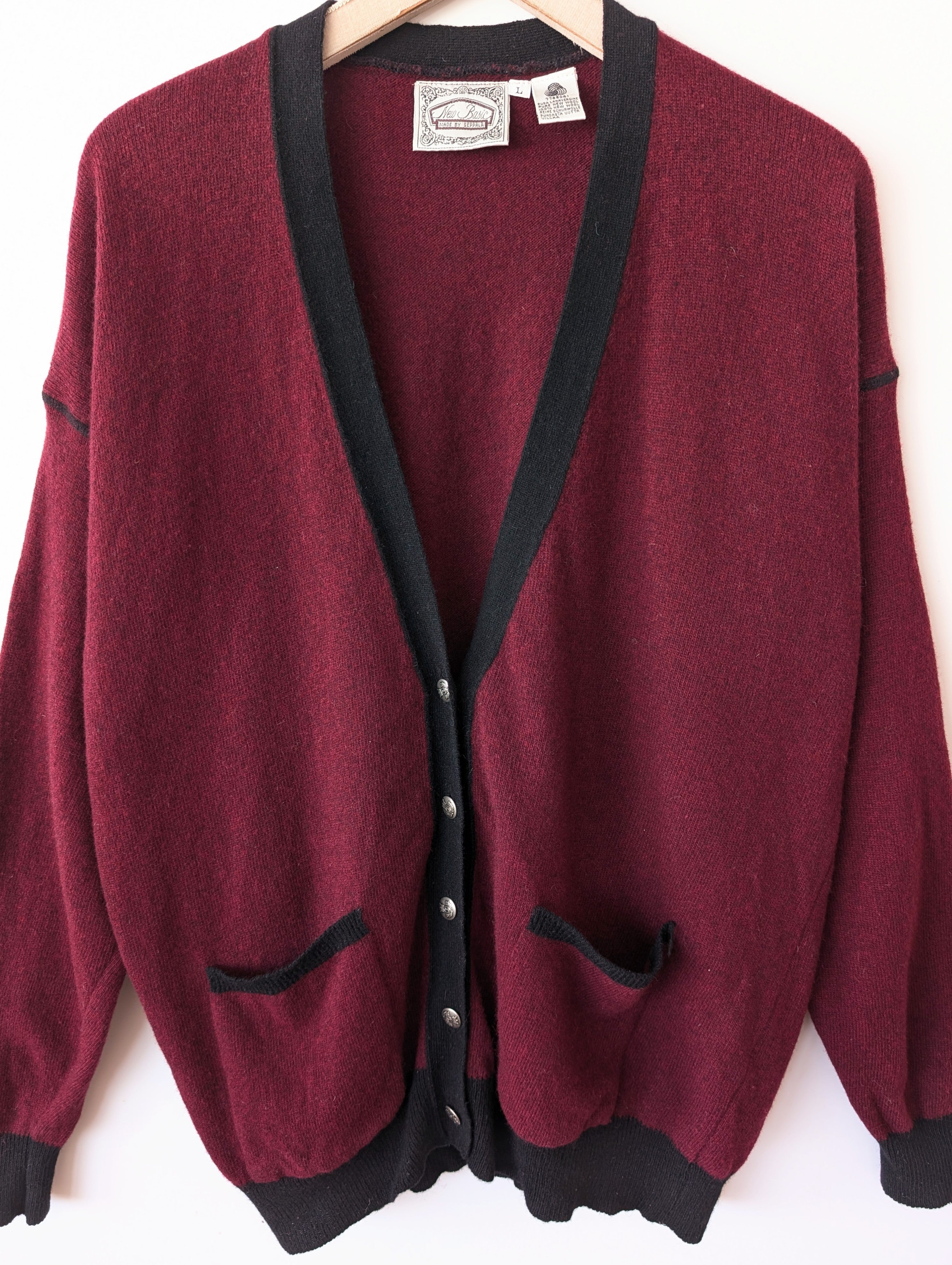 *Wolle* Cardigan Basic Weinrot Schwarz (L)