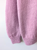 Lade das Bild in den Galerie-Viewer, *Handmade* Pullover Wolle Flieder Basic (XL)
