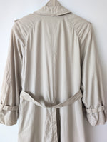 Lade das Bild in den Galerie-Viewer, *Burberry* Trenchcoat Klassiker Zweireiher Beige (L-XL)
