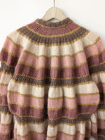 Lade das Bild in den Galerie-Viewer, *Handmade* Cardigan Mohair Blockstreifen Waves (M-L)
