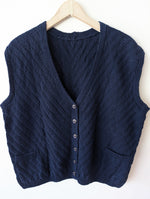 Lade das Bild in den Galerie-Viewer, *Handmade* Weste Wolle Streifen Strick (XL-XXL)
