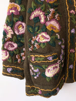 Lade das Bild in den Galerie-Viewer, *Wolle* Cardigan Bohemian Blumen Stickerei (L-XL)
