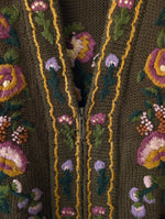 Lade das Bild in den Galerie-Viewer, *Wolle* Cardigan Bohemian Blumen Stickerei (L-XL)
