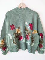Lade das Bild in den Galerie-Viewer, *Handmade* Cardigan Floraler Stick Mint (XL)
