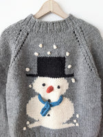 Lade das Bild in den Galerie-Viewer, *Handmade* Pullover Wolle Schneemann Stick (M-L)
