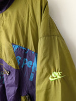 Lade das Bild in den Galerie-Viewer, *Nike* Windbreaker Bomber 80s Khaki Lila (M-L)
