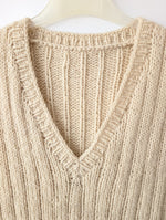 Lade das Bild in den Galerie-Viewer, *Handmade* Pullunder Wolle Streifen Creme Weiß (XL)
