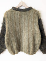 Lade das Bild in den Galerie-Viewer, *Handmade* Pullover Bomber Mohair Khaki (XL)

