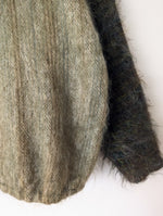 Lade das Bild in den Galerie-Viewer, *Handmade* Pullover Bomber Mohair Khaki (XL)
