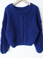 Lade das Bild in den Galerie-Viewer, *Handmade* Pullover Wolle Royalblau (XL)
