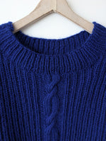 Lade das Bild in den Galerie-Viewer, *Handmade* Pullover Wolle Royalblau (XL)
