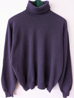 Lade das Bild in den Galerie-Viewer, *Wolle* Pullover Rollkragen Schottland Lila (L)
