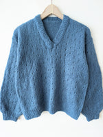 Lade das Bild in den Galerie-Viewer, *XMAS* Handmade Pullover Mohairwolle Himmelblau (M-L)
