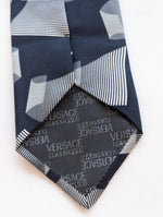 Lade das Bild in den Galerie-Viewer, *Versace* Krawatte 80s Grafic
