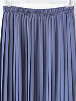 Lade das Bild in den Galerie-Viewer, Faltenrock 80s Lilac Flieder (L-XL)
