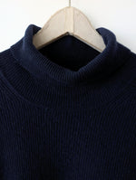 Lade das Bild in den Galerie-Viewer, XMAS *Kaschmir* Pullover Rolli Marineblau (XXL)
