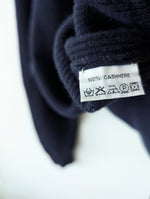 Lade das Bild in den Galerie-Viewer, XMAS *Kaschmir* Pullover Rolli Marineblau (XXL)
