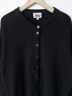 Lade das Bild in den Galerie-Viewer, XMAS *Angora &amp; Wolle* Cardigan Schwarz (XL)
