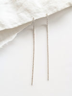Lade das Bild in den Galerie-Viewer, Ohrringe Silber Crystal Puristic
