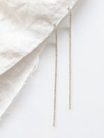 Lade das Bild in den Galerie-Viewer, Ohrringe Silber Crystal Puristic
