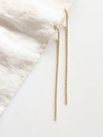 Lade das Bild in den Galerie-Viewer, Ohrringe Gold Crystal Puristic

