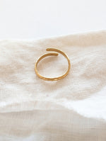 Lade das Bild in den Galerie-Viewer, Ring 14k Gold Hammerschlag
