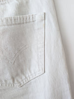 Lade das Bild in den Galerie-Viewer, *Levis* Jeans 501 Weiß Denim (32/32)
