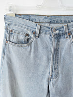 Lade das Bild in den Galerie-Viewer, *Levis* Jeans 501 Ripped Hellblau 1996 (31/32)
