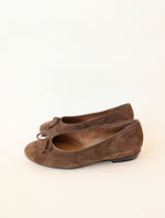 Lade das Bild in den Galerie-Viewer, Wildleder Ballerina Haselnuss NEU (37/38)
