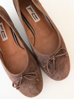 Lade das Bild in den Galerie-Viewer, Wildleder Ballerina Haselnuss NEU (37/38)
