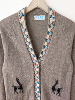 Lade das Bild in den Galerie-Viewer, *Alpaka Wolle* Cardigan Peru Lama Stick (M-L)
