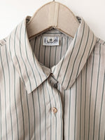 Lade das Bild in den Galerie-Viewer, *Seide* Bluse Nadelstreifen Mint Grau (M)
