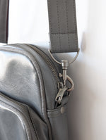 Lade das Bild in den Galerie-Viewer, *Fred Perry* Tasche Cross Body Grau
