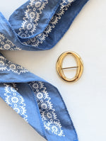 Lade das Bild in den Galerie-Viewer, Ring Halstuch Brosche 14k Gold • Oval
