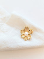 Lade das Bild in den Galerie-Viewer, Brosche 14k Gold Blume Perle
