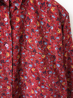 Lade das Bild in den Galerie-Viewer, *Feincord* Bluse Streublümchen Print Rot (M)
