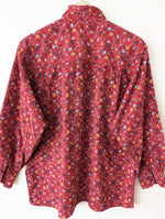 Lade das Bild in den Galerie-Viewer, *Feincord* Bluse Streublümchen Print Rot (M)
