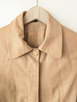 Lade das Bild in den Galerie-Viewer, Lederjacke Cropped Y2K Beige (S-M)

