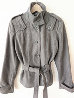 Lade das Bild in den Galerie-Viewer, *Wolle* Cropped Jacke Y2K Wolle Grau (M-L)
